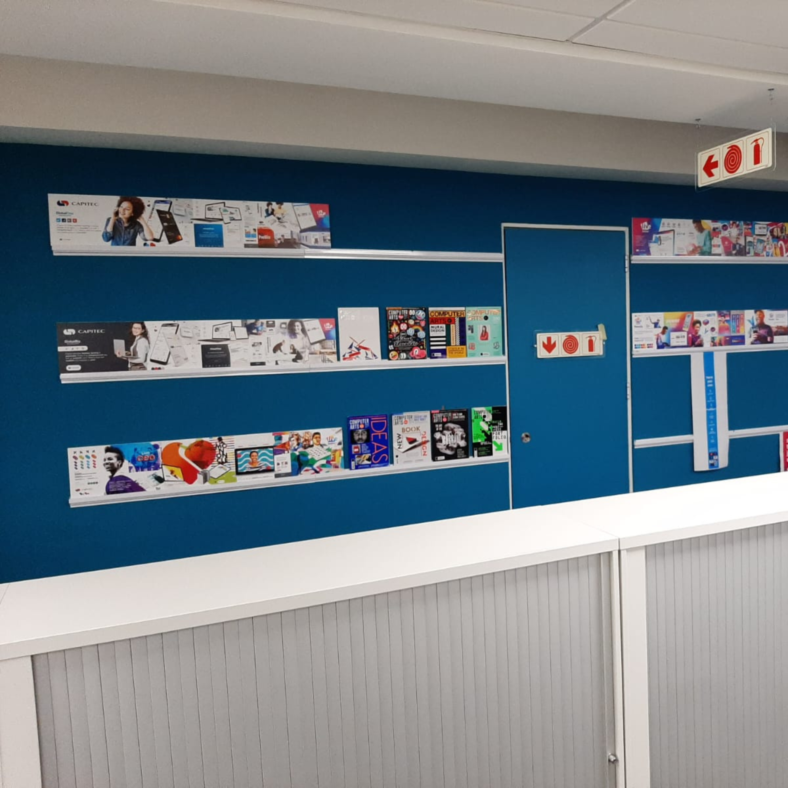 Memo Mate Grab Rail Paper Display - Image 3